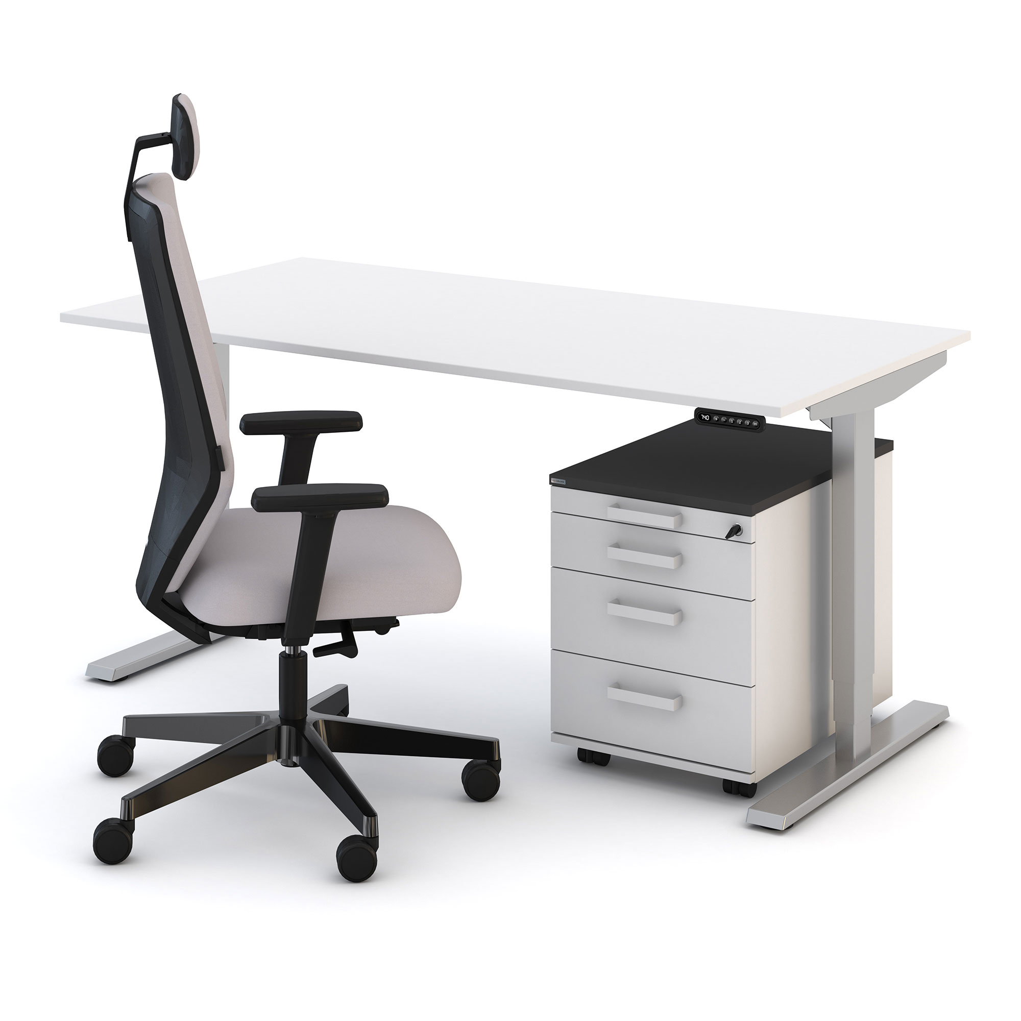 Büroarbeitsplatz mit weißem Schreibtisch, ergonomischem Stuhl und Rollcontainer.