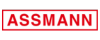 Logo der Marke ASSMANN – kräftiger, roter Blockschriftzug im roten Rahmen, repräsentiert ein traditionsreiches Möbelunternehmen